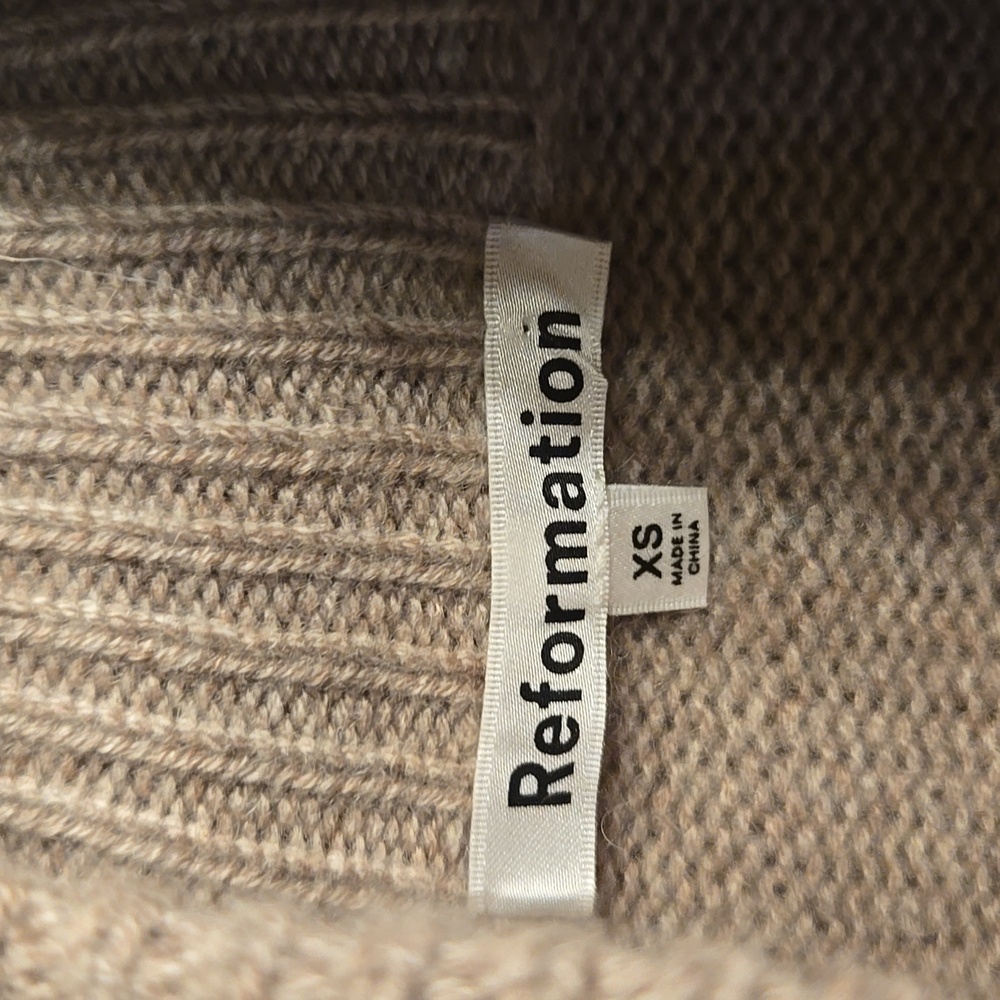 Reformation Garrett Cashmere Oversized Turtleneck Size XS - Picture 5 of 8